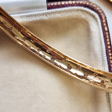 Load image into Gallery viewer, Vintage 18ct Gold Brilliant Cut Diamond Hinged Bangle inside