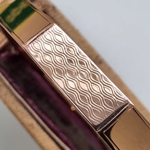Load image into Gallery viewer, Art Deco 9ct Rose Gold Engine Turned Engraved Bangle detail of pattern