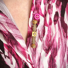 Load image into Gallery viewer, Victorian 15ct Gold Etruscan Style Pearl Bar Brooch modelled