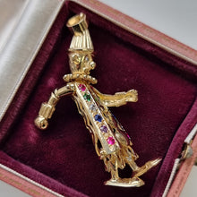 Load image into Gallery viewer, Vintage 9ct Gold Articulated Clown Pendant side