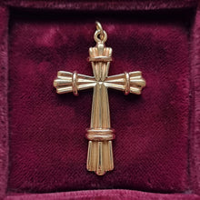 Load image into Gallery viewer, Vintage 9ct Welsh Gold Cross Pendant