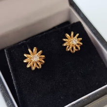 Load image into Gallery viewer, Vintage 9ct Gold Solitaire Diamond Stud Earrings in box