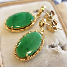 Load image into Gallery viewer, Vintage 14ct Yellow Gold Jade Drop Earrings in box