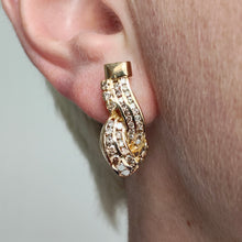 Load image into Gallery viewer, 18ct Yellow Gold Brilliant and Baguette Cut Diamond Drop Earrings