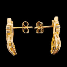 Load image into Gallery viewer, 18ct Yellow Gold Brilliant and Baguette Cut Diamond Drop Earrings