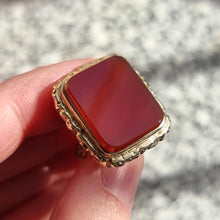 Load image into Gallery viewer, Vintage 9ct Gold Carnelian Fob Seal face