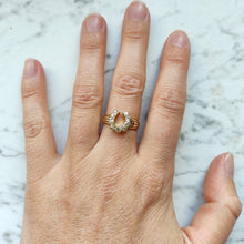 Load image into Gallery viewer, Victorian 18ct Yellow Gold Old Cut Diamond Horseshoe Ring