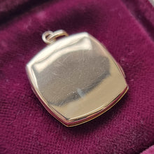 Load image into Gallery viewer, Vintage 9ct Gold Cushion Shaped Locket, Hallmarked Chester 1940 back