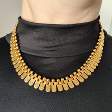 Load image into Gallery viewer, Victorian 18ct Yellow Gold Star Motif Fringe Collar Necklace