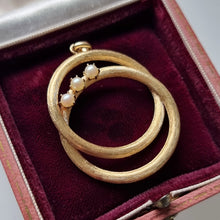 Load image into Gallery viewer, Vintage 14k Gold Pearl Double Circle Pendant in box