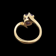 Load image into Gallery viewer, Vintage 9ct Yellow Gold Amethyst Solitaire Ring, Hallmarked London 1977
