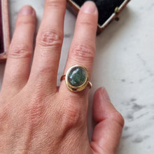 Load image into Gallery viewer, Vintage 9ct Yellow Gold Moss Agate Solitaire Ring