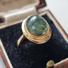 Load image into Gallery viewer, Vintage 9ct Yellow Gold Moss Agate Solitaire Ring