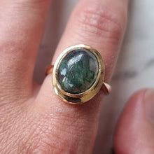Load image into Gallery viewer, Vintage 9ct Yellow Gold Moss Agate Solitaire Ring