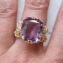 Load image into Gallery viewer, Vintage 9ct Yellow Gold Amethyst Rope Design Statement Ring