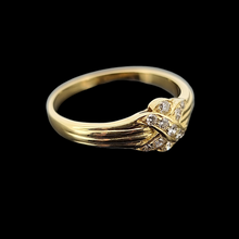 Load image into Gallery viewer, Vintage 18ct Yellow Gold Diamond Kiss Ring
