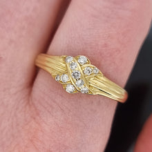 Load image into Gallery viewer, Vintage 18ct Yellow Gold Diamond Kiss Ring