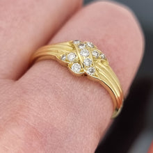 Load image into Gallery viewer, Vintage 18ct Yellow Gold Diamond Kiss Ring
