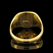 Load image into Gallery viewer, Vintage 18ct Yellow Gold Shield Signet Ring