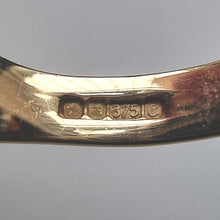 Load image into Gallery viewer, Vintage 9ct Gold Onyx Cameo Signet Ring