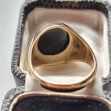 Load image into Gallery viewer, Vintage 9ct Yellow Gold Onyx Cameo Signet Ring, Hallmarked 1958