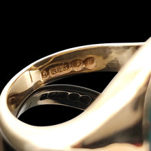 Load image into Gallery viewer, Vintage 9ct Yellow Gold Bloodstone Oval Signet Ring
