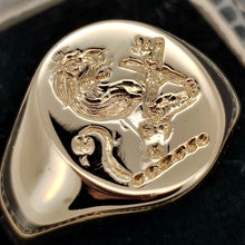 Load image into Gallery viewer, 14ct Yellow Gold Lion Rampant Intaglio Signet Ring, 10.5 grams