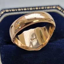 Load image into Gallery viewer, Antique 18ct Yellow Gold Signet Ring, Hallmarked Chester 1901 stamp behind head