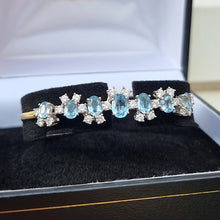 Load image into Gallery viewer, Vintage 18ct Gold Aquamarine & Diamond Articulated Bangle in box