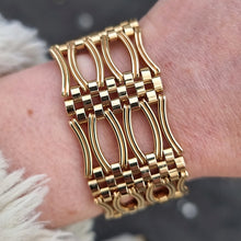 Load image into Gallery viewer, Vintage 9ct Gold Ornate Gate Bracelet with Heart Padlock modelled