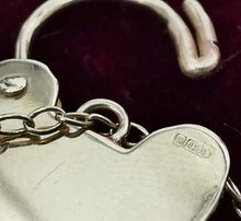 Load image into Gallery viewer, Vintage 9ct Gold Bracelet with Heart Padlock