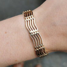 Load image into Gallery viewer, Vintage 9ct Gold Bracelet with Heart Padlock