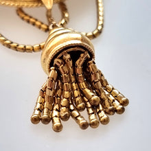 Load image into Gallery viewer, Victorian 15ct Gold Emerald Locket Back Brooch tassel