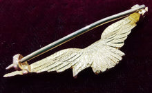 Load image into Gallery viewer, Antique 15ct Gold Eagle Bird Brooch