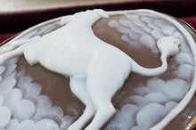 Load image into Gallery viewer, Vintage 9ct Gold Taurus Bull Cameo Brooch