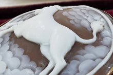 Load image into Gallery viewer, Vintage 9ct Gold Taurus Bull Cameo Brooch