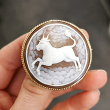 Load image into Gallery viewer, Vintage 9ct Gold Taurus Bull Cameo Brooch