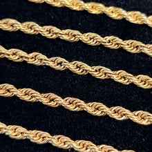 Load image into Gallery viewer, Antique 15ct Gold 16.5" Rope Chain Necklace close-up