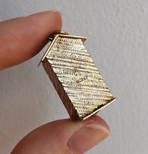 Load image into Gallery viewer, Vintage 9ct Gold Buckingham Palace Moving Guardsman