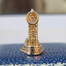 Load image into Gallery viewer, Vintage 9ct Gold London Tower Bridge Charm side