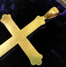 Load image into Gallery viewer, Victorian Large 18ct Gold Banded Agate Cross Pendant with Fitted Case