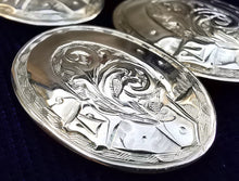 Load image into Gallery viewer, Antique 9ct Gold Belt Engraved Cufflinks