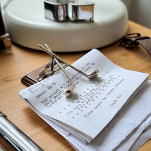 Load image into Gallery viewer, Edwardian Sterling Silver Golf Novelty Desk Tidy