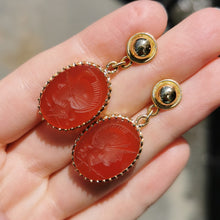 Load image into Gallery viewer, Vintage 14ct Gold Carnelian Intaglio Drop Earrings