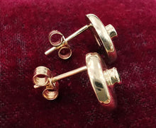 Load image into Gallery viewer, Vintage 9ct Gold Emerald Button Stud Earrings