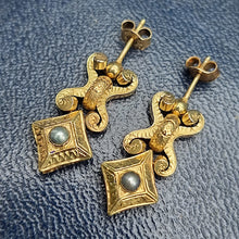 Load image into Gallery viewer, Victorian 9ct Gold Pearl Drop Earrings