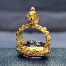 Load image into Gallery viewer, Victorian 15ct Gold Amethyst Fob Seal