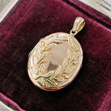 Load image into Gallery viewer, Victorian 15ct Gold Wreath Locket | Initials "RTSS"