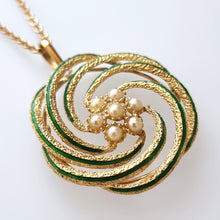 Load image into Gallery viewer, Vintage 18ct Gold Enamel & Pearl Pendant Necklace side