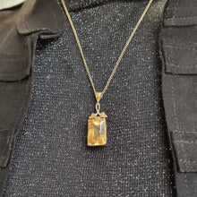Load image into Gallery viewer, Vintage 9ct Gold Citrine Pendant modelled with chain